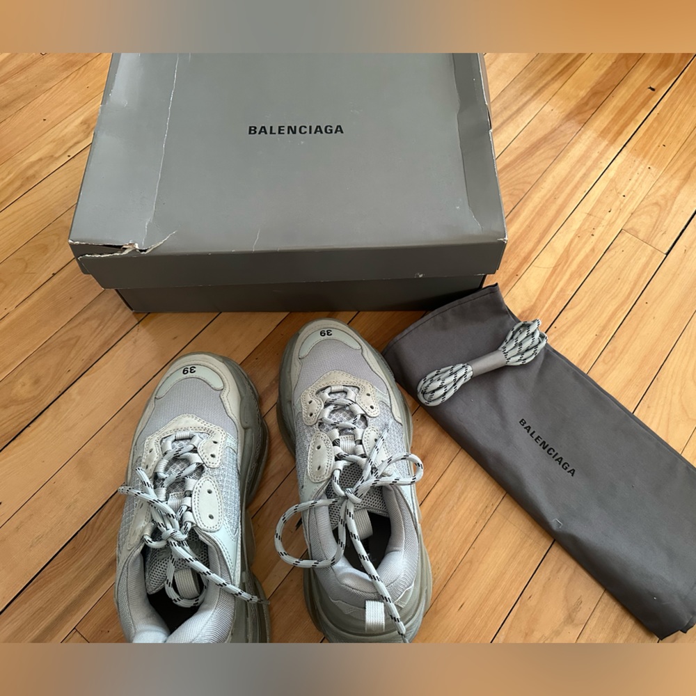 Balenciaga tripleS